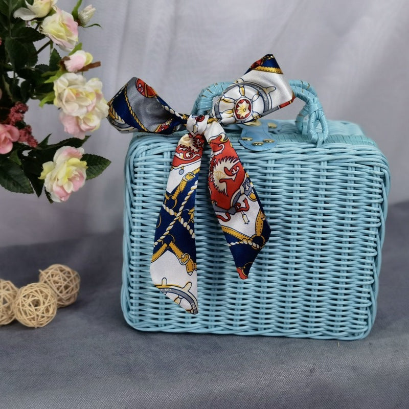 Damen geflochtener Handtasche mit dekorativem Seidenband Brehn
