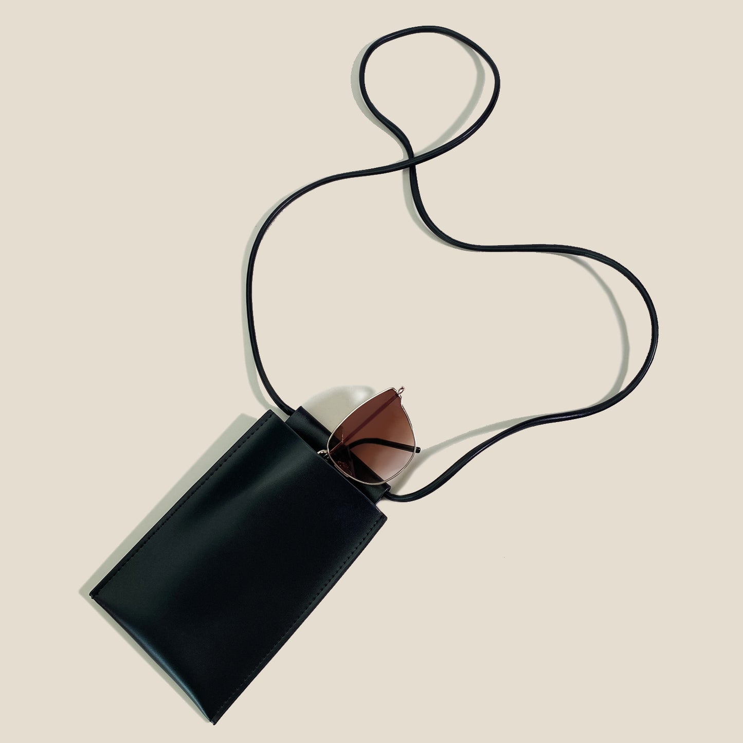 Minimalistischer Lederhandyhalter Brehn