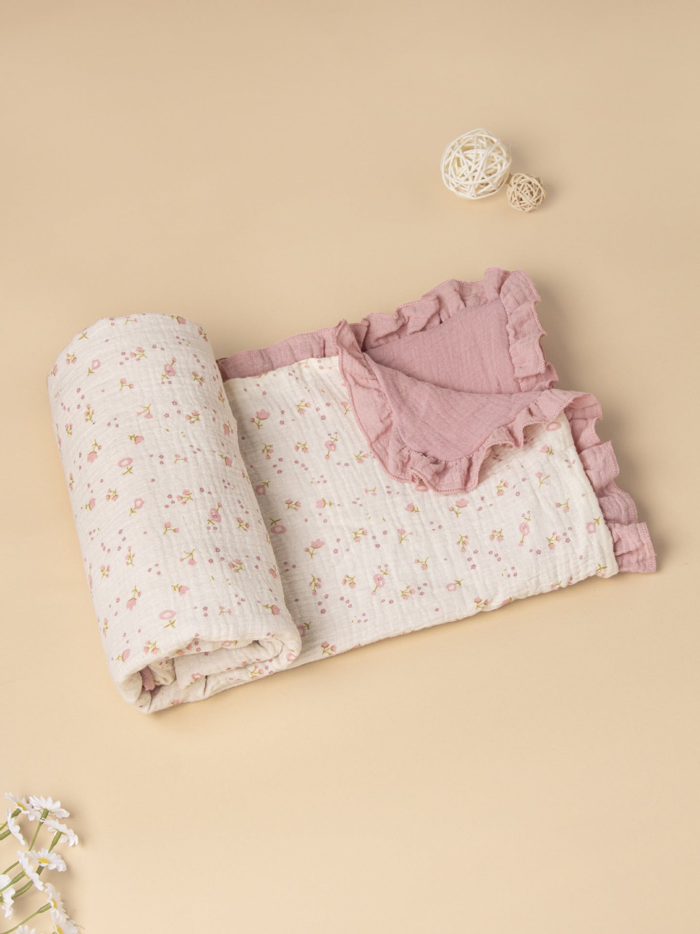 Weiche Musselin Babydecke mit Rüschensaum Brehn