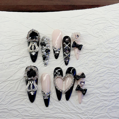 Elegantes aufwendiges Press-On Nagelkunst Set