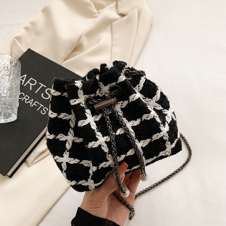 Woven Bucket Handtasche