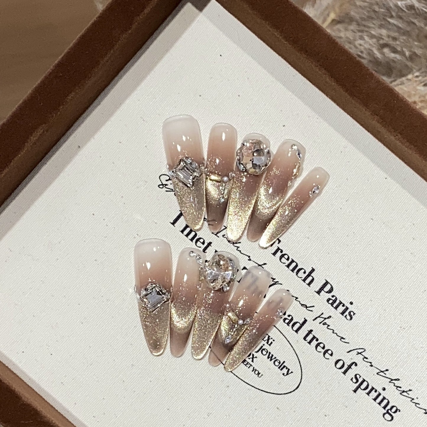 Glamorous Press-On Nail Art Set Brehn
