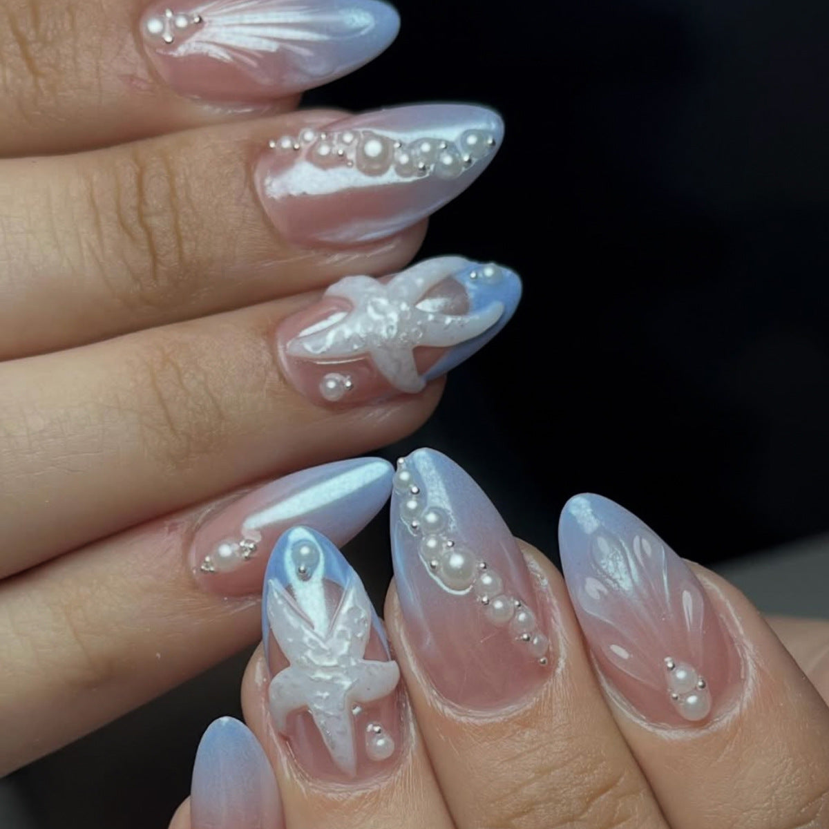Elegante Perlen Acryl Nagelkunst Brehn