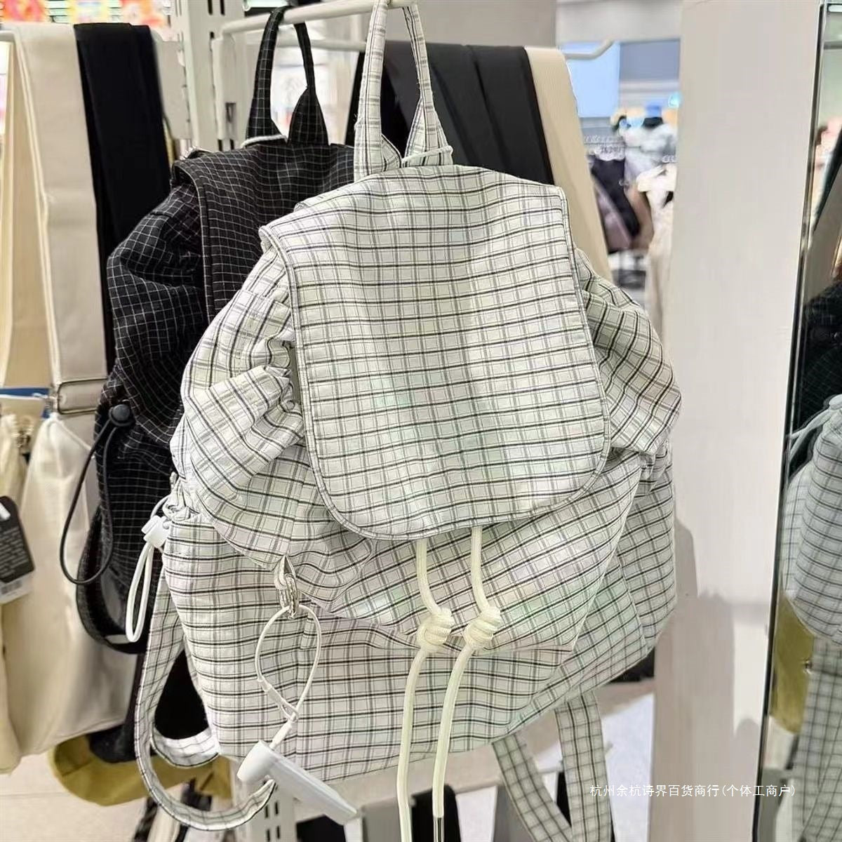Modischer Rucksack Mit Praktischem Kordelzug Brehn