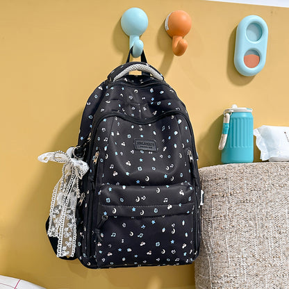 Stylischer Multi-Taschen-Rucksack mit dekorativen Akzenten Brehn