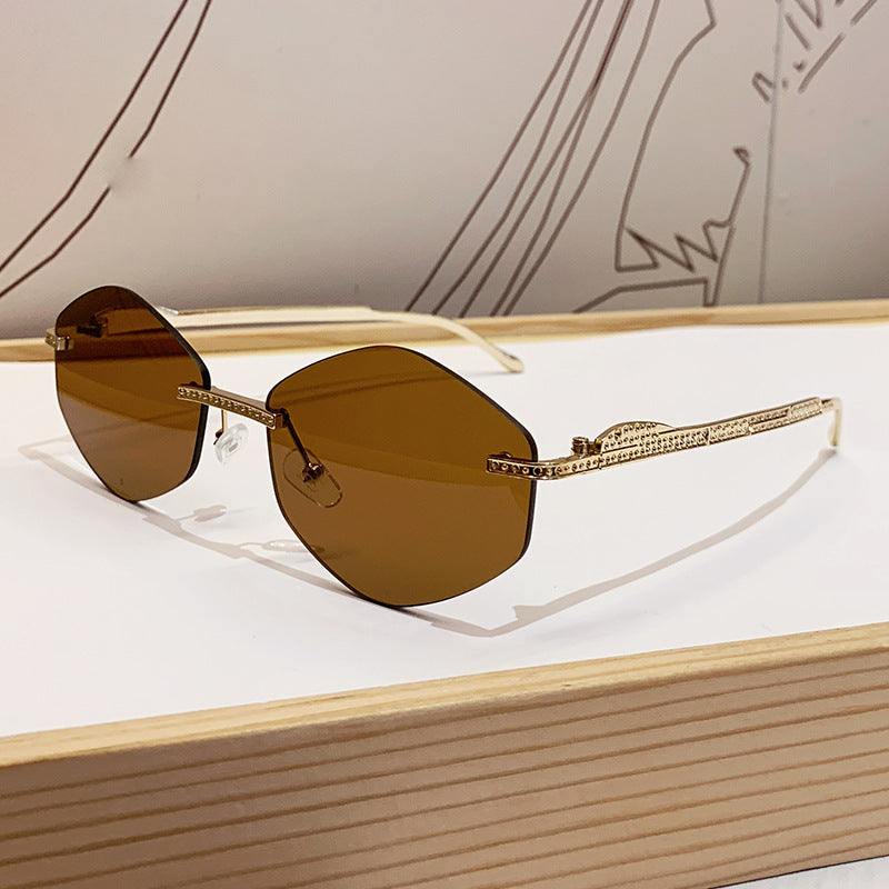 Damen extravagante Sonnenbrille mit funkelnden Akzenten Brehn