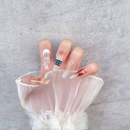Dekoratives Druck-Nagelkunst-Set mit eleganten Mustern