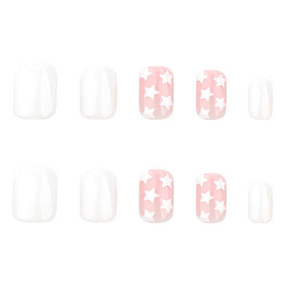Kunstvolle Nagelkunst im Sternen-Design Brehn