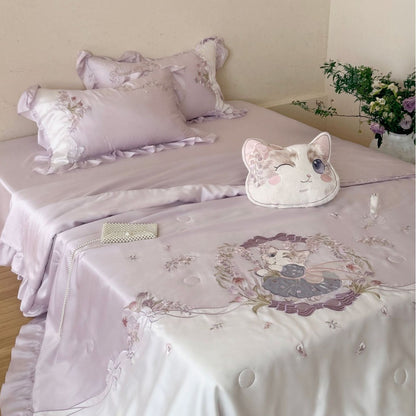 Romantisches Satin-Bettwäsche-Komplettset mit bestickter Tagesdecke und Volant