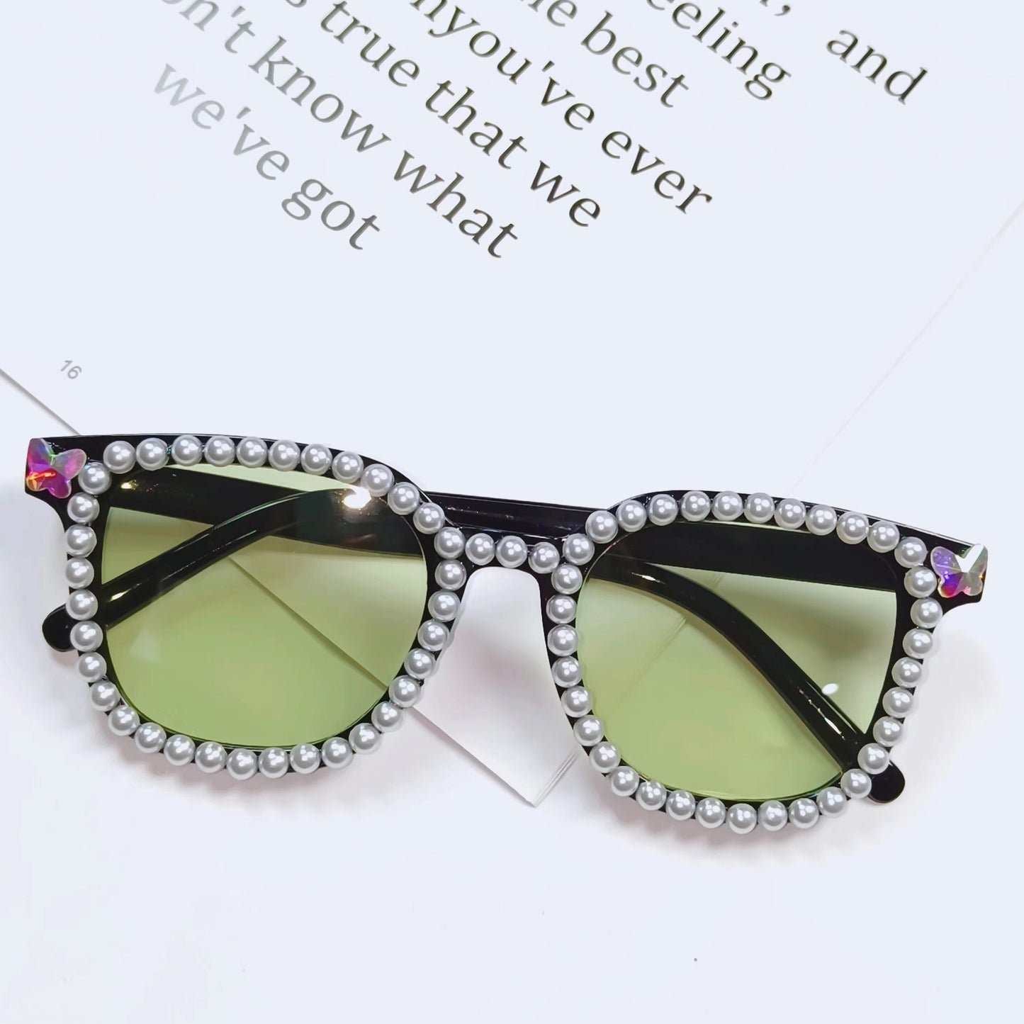Damen Glamouröse Sonnenbrille mit Perlenrahmen Brehn