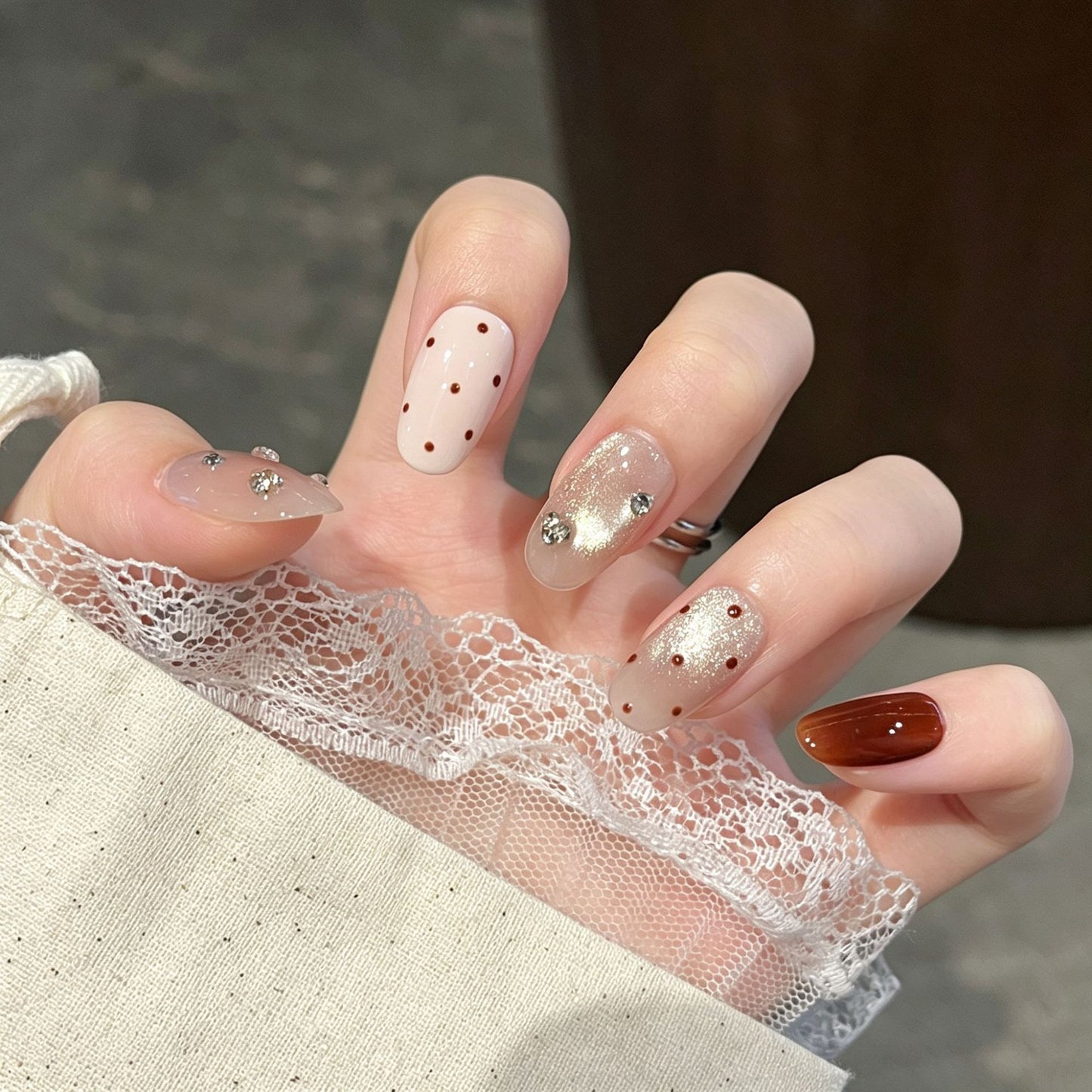 Premium Strass-Besetzte Press-On Nagelkunst Brehn