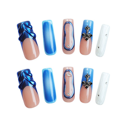 Kreatives Kunstnagelset mit glamourösen Designs Brehn