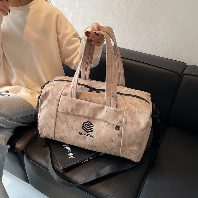 Sportliche Reisetasche Mit Komfortablem Schultergurt Brehn