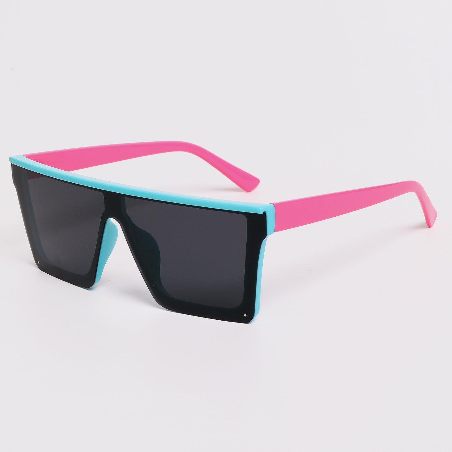 Damen oversized Sonnenbrille im futuristischen Design Brehn