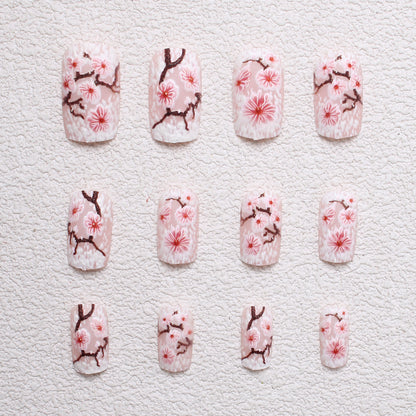 Blumenverzierte Press-On Nagelkunst Brehn