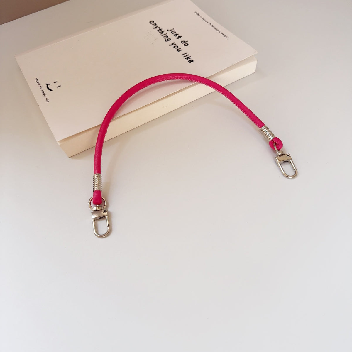 Stylische Silikon-Handykette Brehn