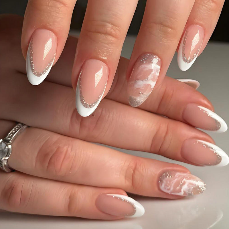 Kunstnägel mit elegantem Glitzer-Design Brehn