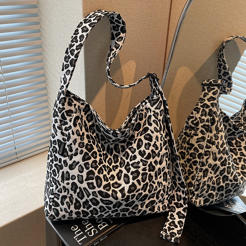 Leopardenmuster Hobo Tasche