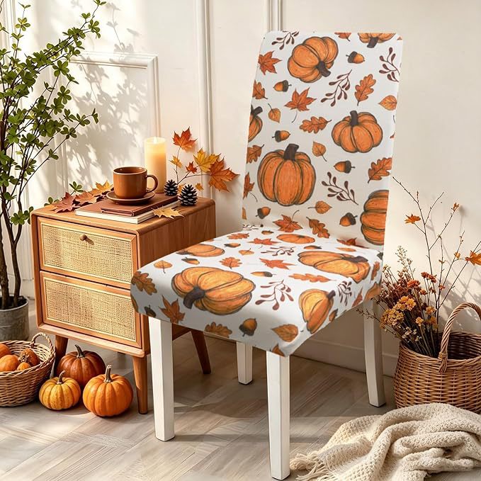 Stretch-Stuhlhusse mit herbstlichem Kürbis- und Blattmotiv