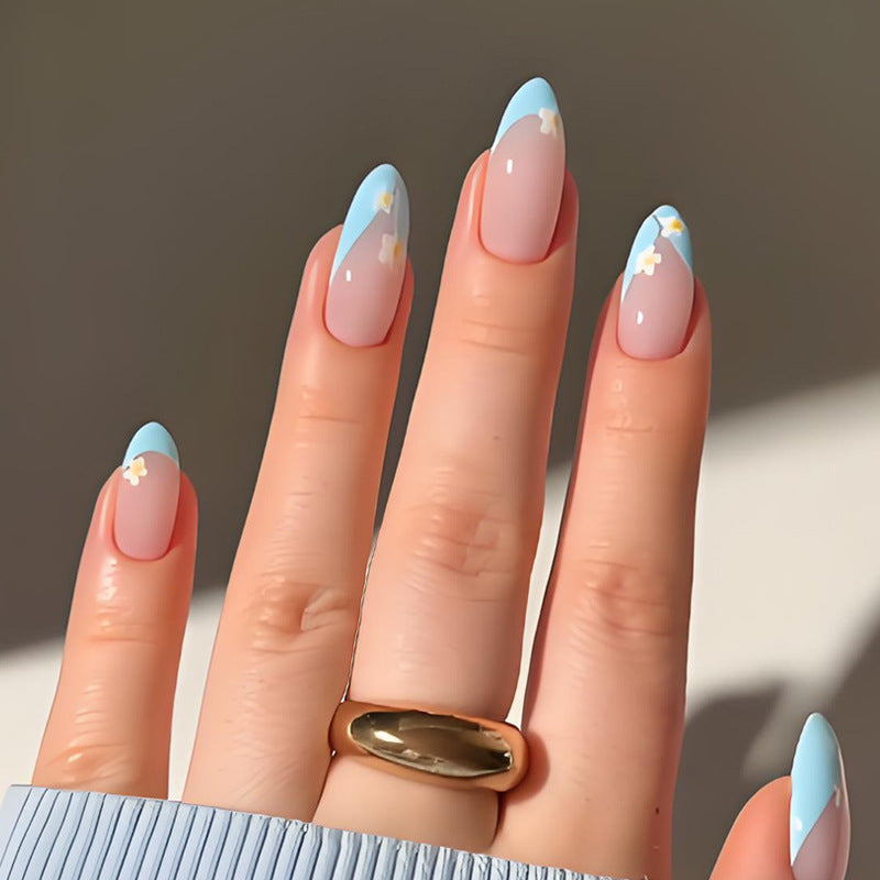 Kunstnagelset mit eleganten Blumen- und Pastellverzierungen Brehn
