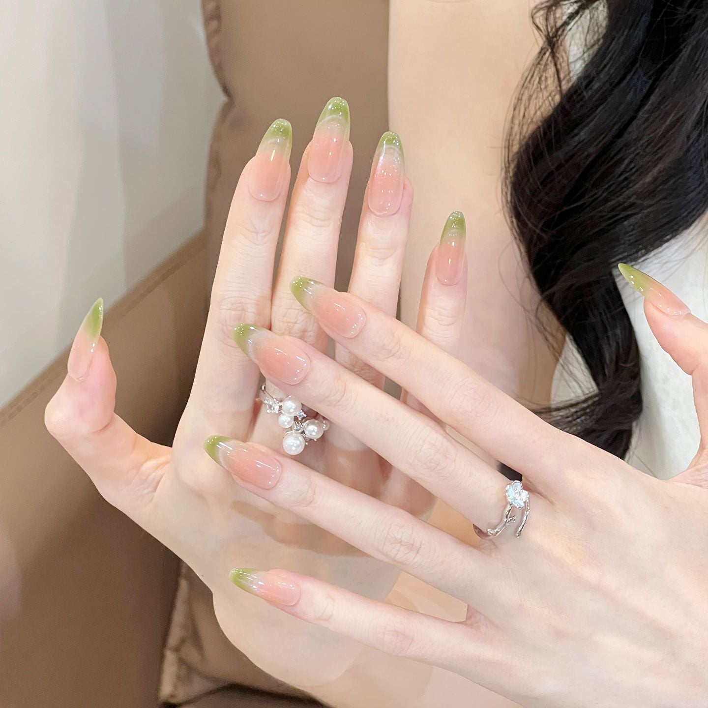 Elegantly Curved Ombre Press-On Nagel Set Brehn