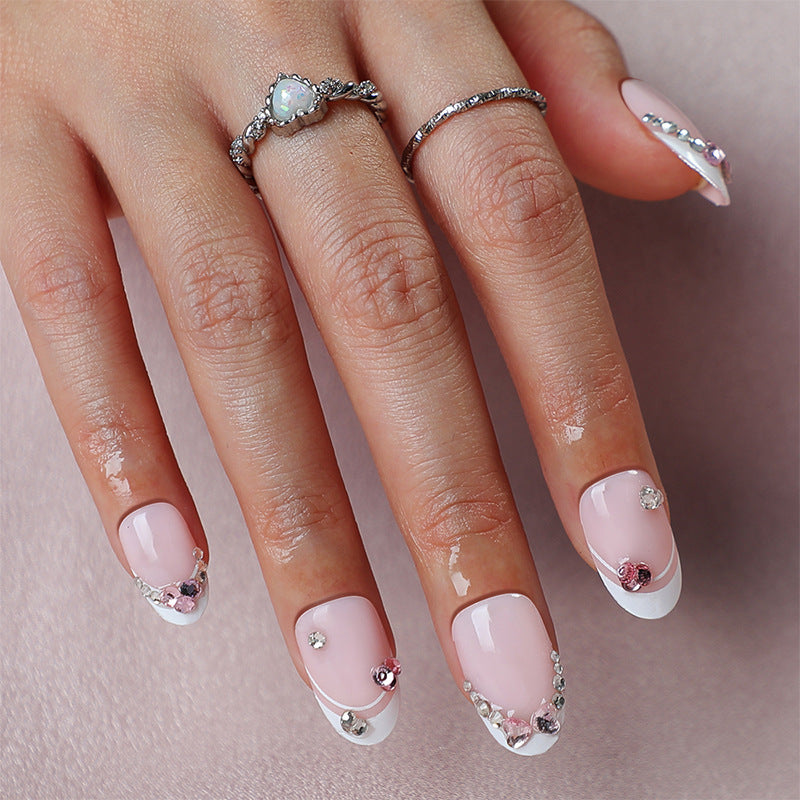 Glamouröse mit Strass verzierte Press-On Nagel Set Brehn