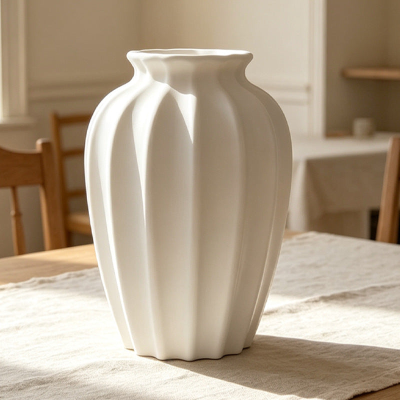 Skulpturale Texturierte Dekorative Vase Brehn