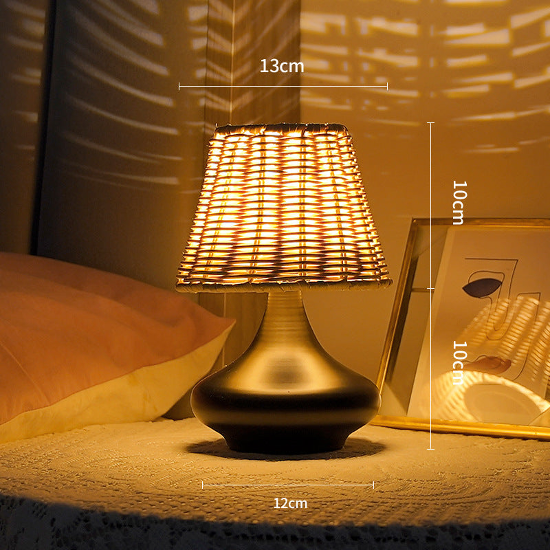 Dekorative Nachttischlampe