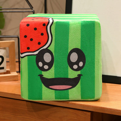 Kawaii Wassermelonenwürfel Plüsch Dekokissen mit gesticktem Gesicht Brehn