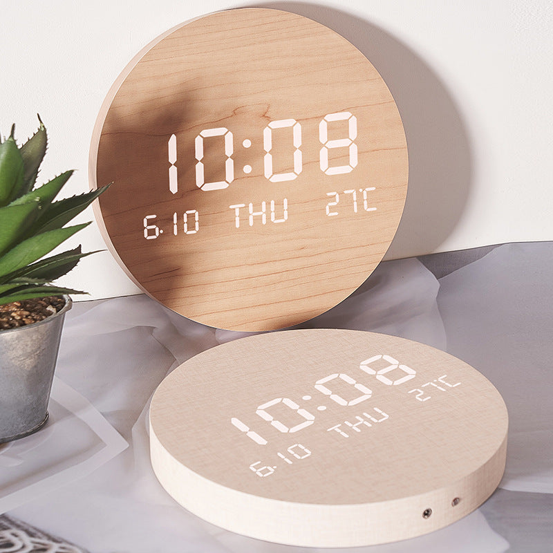Elegante Tischuhr im modernen Holzdesign Brehn