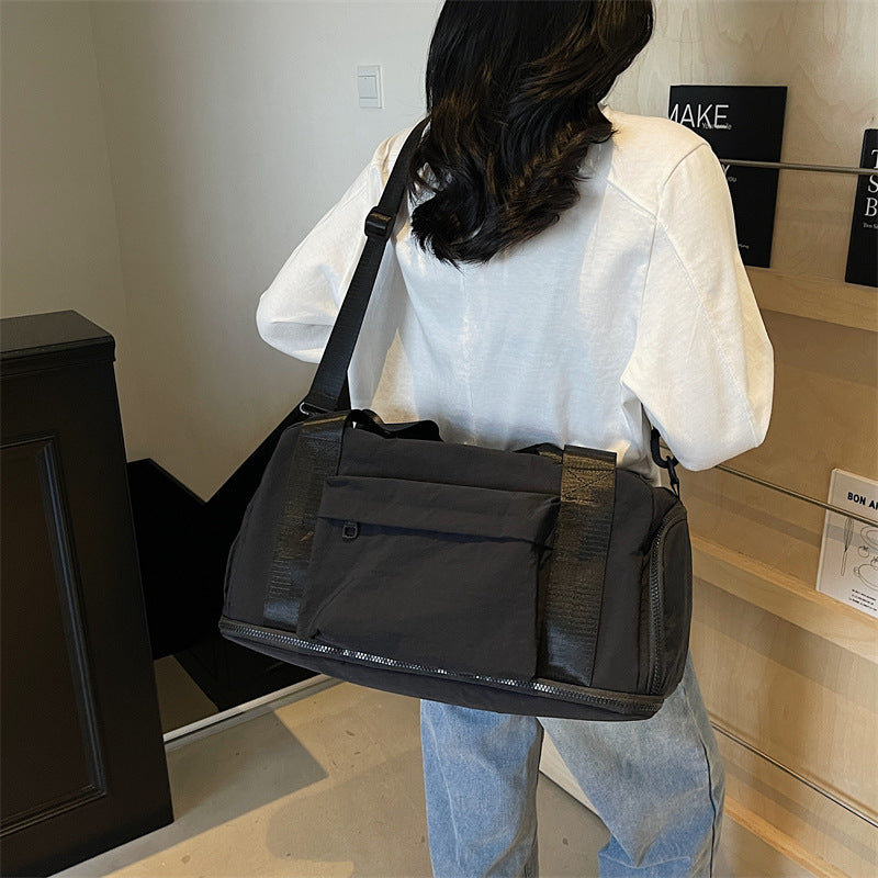 Damen Sportliche Reisetasche mit intelligentem Fächerdesign Brehn