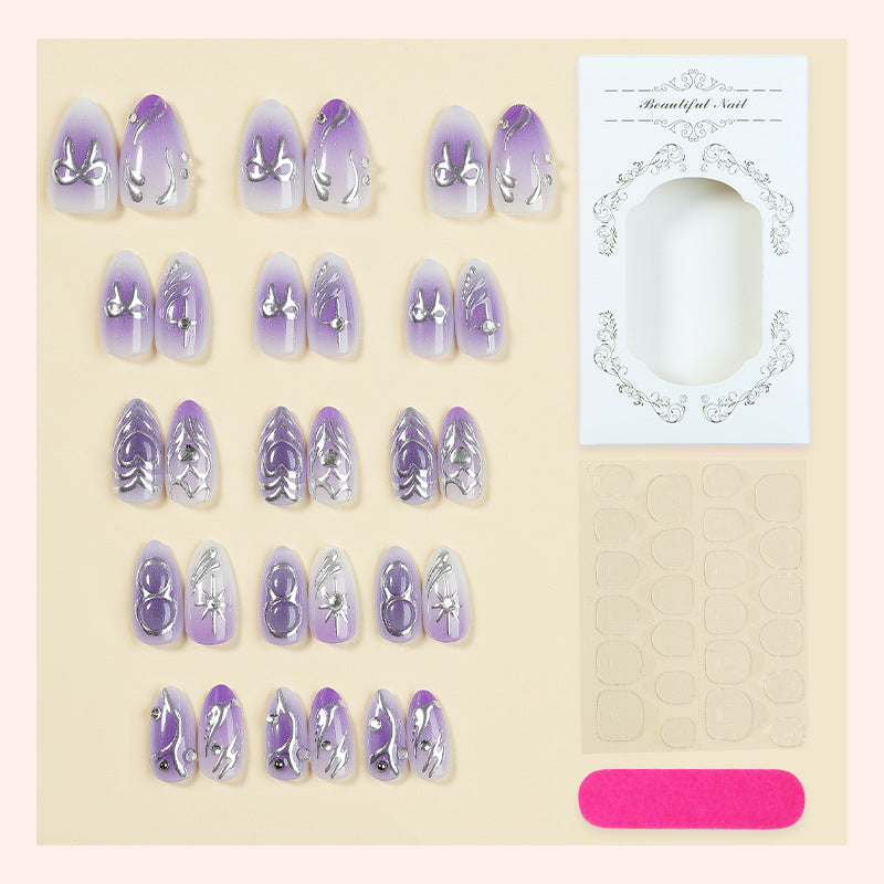 Künstlerisches Press-On Nagelset mit eleganten Blumenmustern Brehn