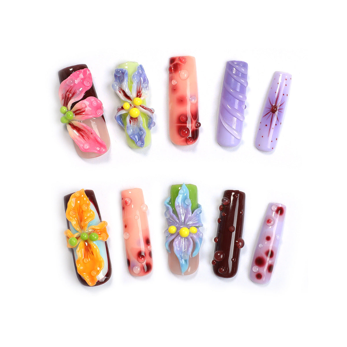 Kreatives Kunstnagelset mit elegantem Floral-Design und Glitzerakzenten Brehn