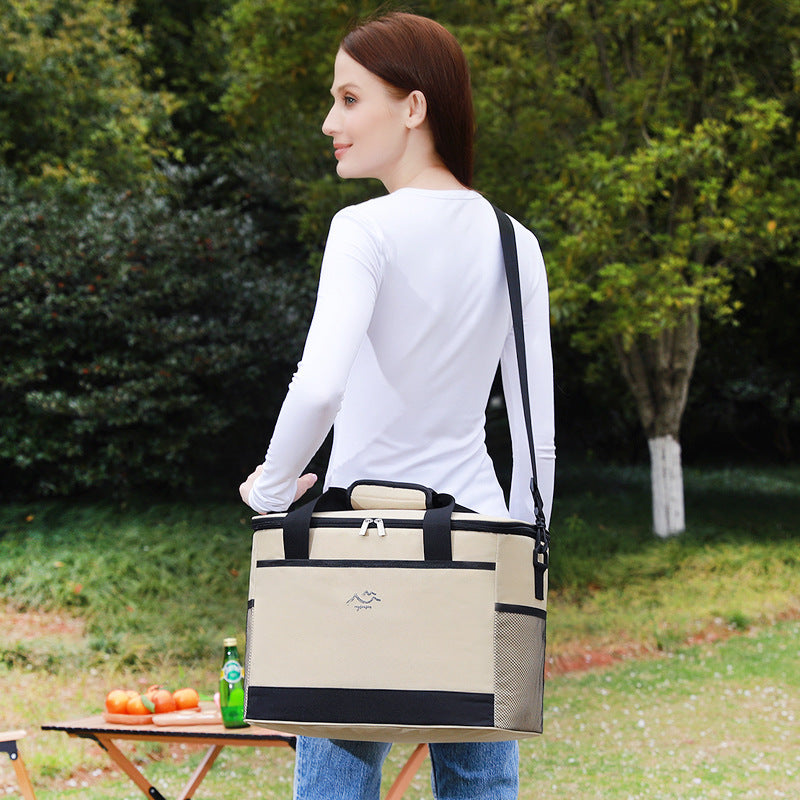 Isolierte Wochenend-Picknick-Kühltasche Brehn
