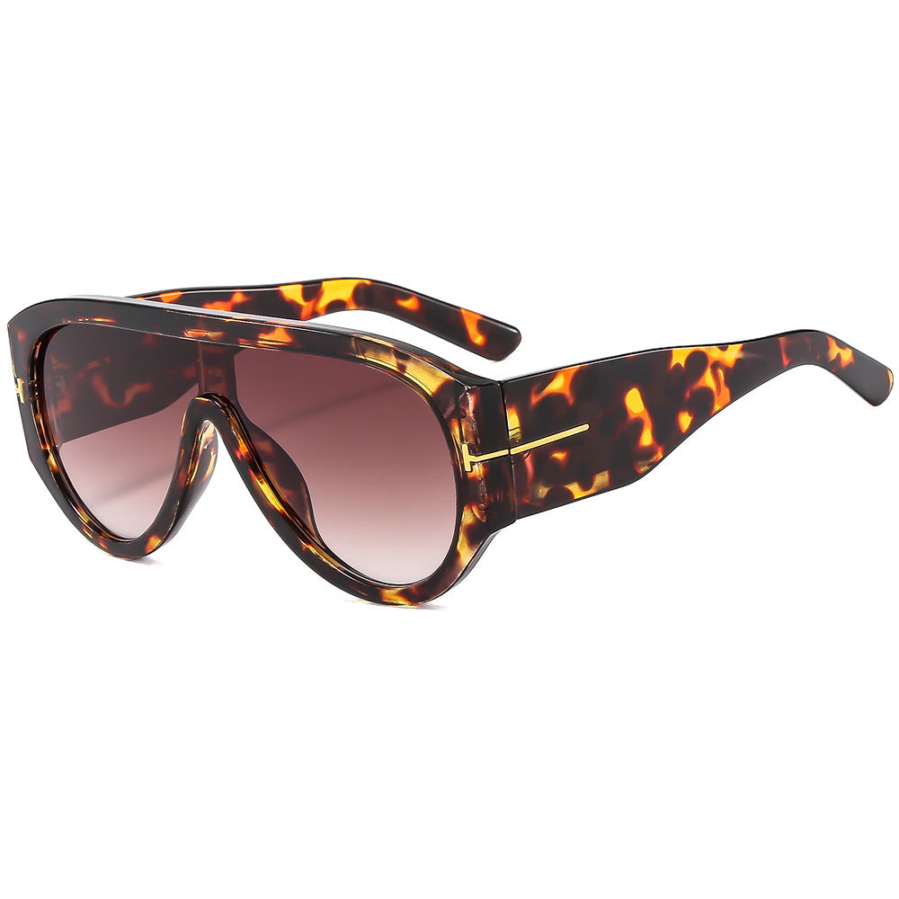 Bold Shield Sonnenbrille mit Statement-Design Brehn
