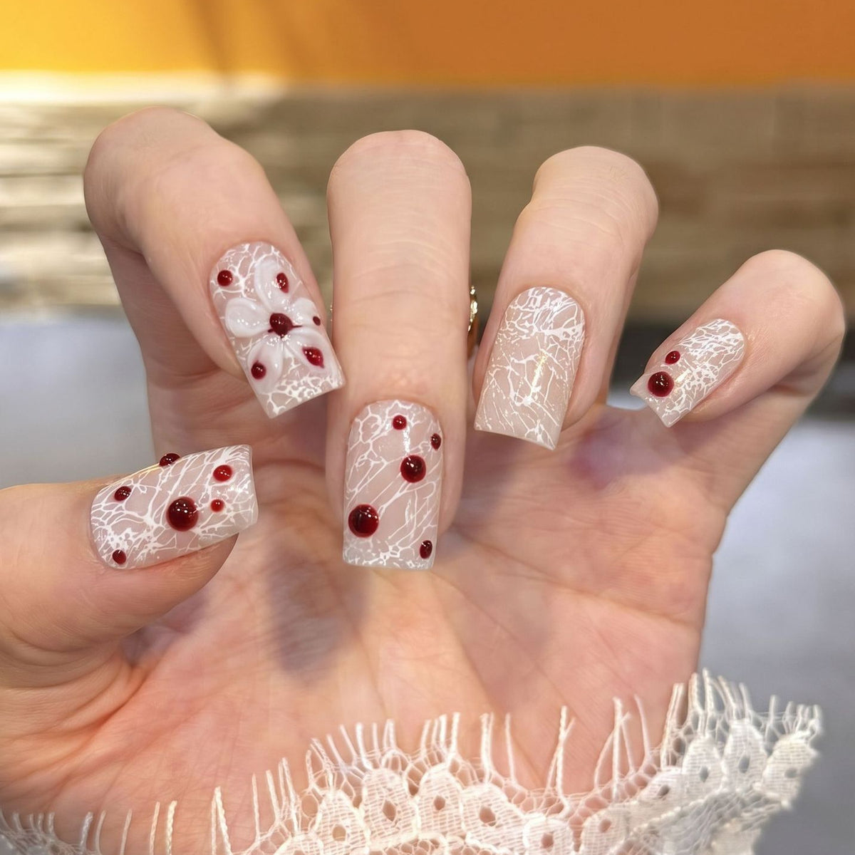 Künstlerisches Press-On Nagelkunst-Set mit einzigartigem Design Brehn
