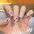 Künstlerisches Press-On Nagelkunst-Set mit einzigartigem Design Brehn