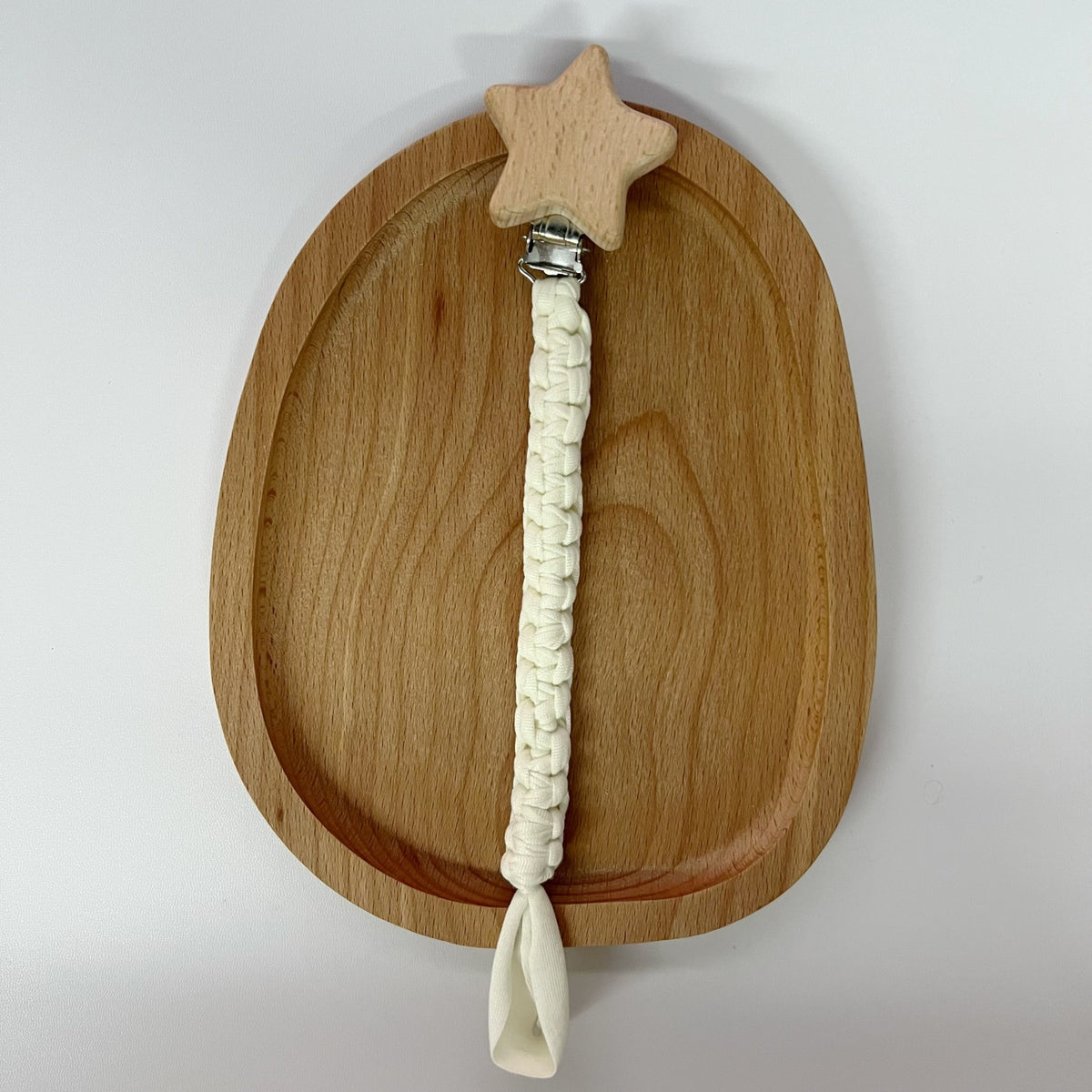 Geflochtener Baumwoll-Nuckelclip mit sicherer Holzstern-Klemme