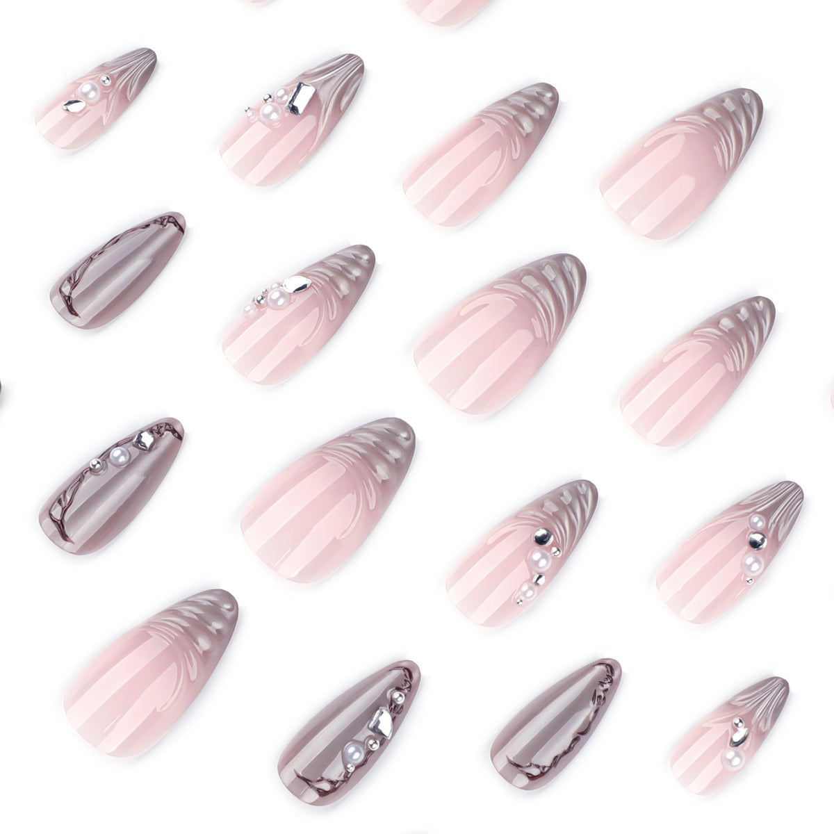 Kunstvolle Nagelkunst mit Perlen- und Glitzerdekoren Brehn