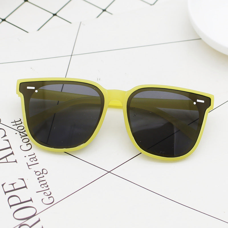 Damen moderne Sonnenbrille mit filigranem Rahmen und UV-Schutz Brehn