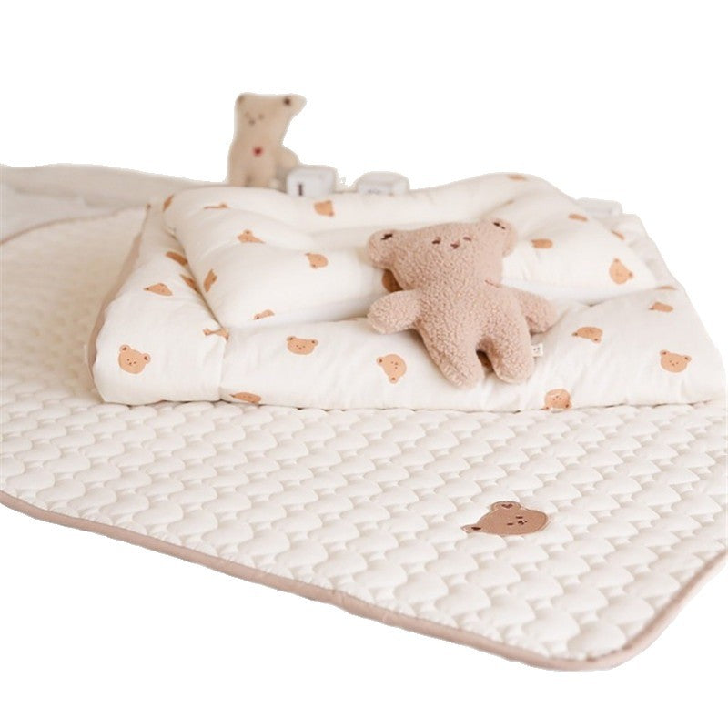 Kuschelige Baby-Matratze mit Tierischem Motiv Von Brehn