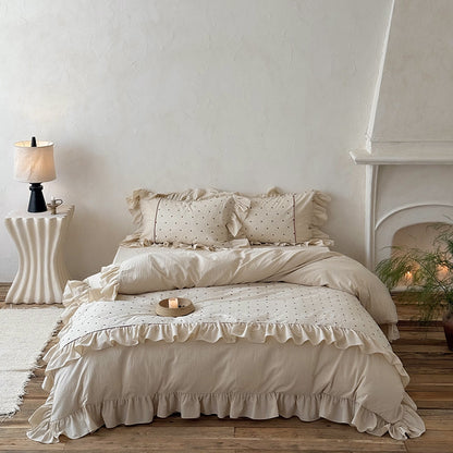 Bettbezug-Set mit Volant, bestickten Punkten und stonewashed Baumwollfinish