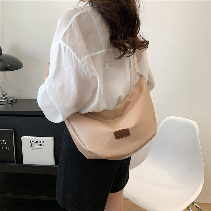 Moderne Hobo-Handtasche