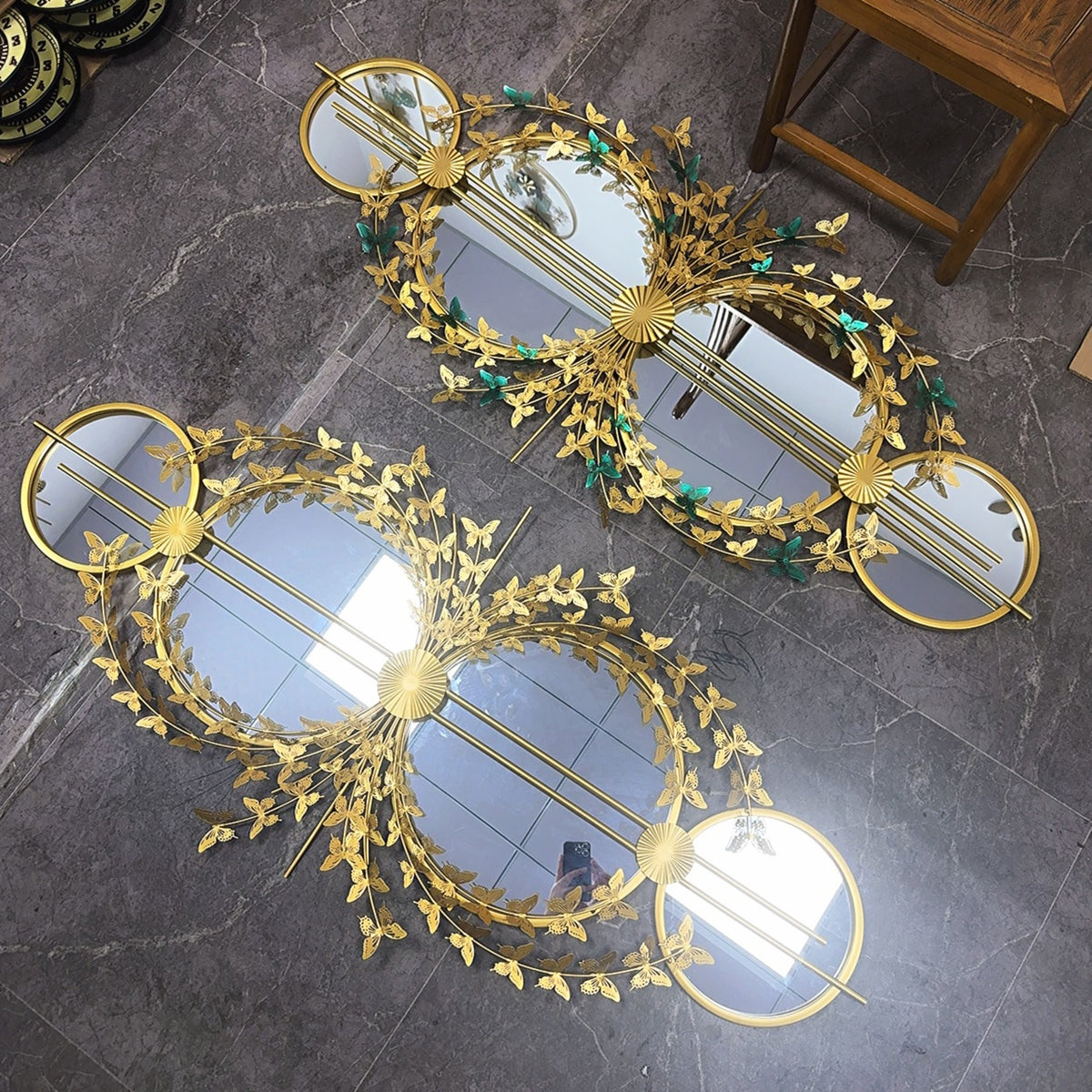 Dekorativer Wandspiegel mit Blumenmuster Brehn