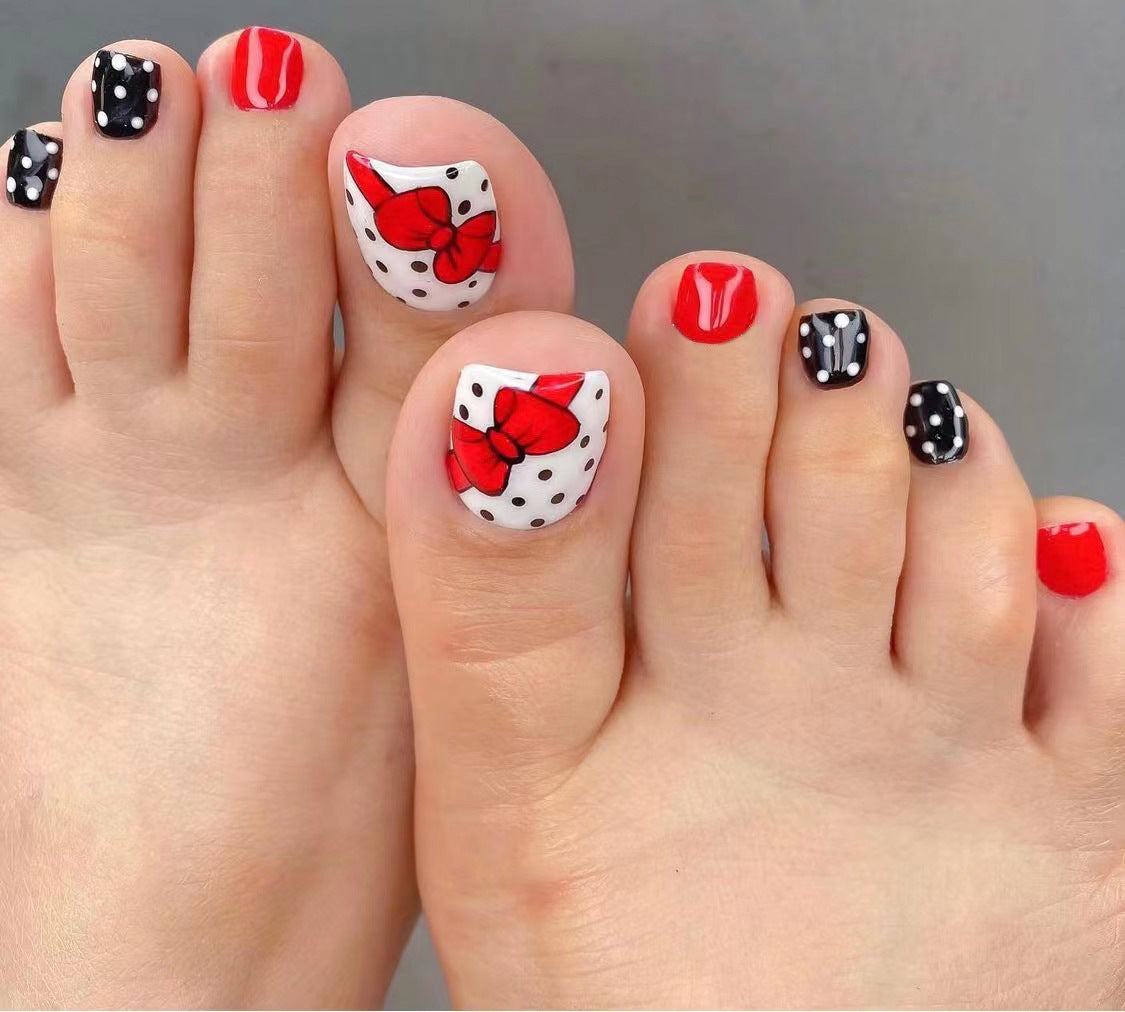 Kunstvolle Fußnagelgestaltung mit Göttlichem Schmetterlingsdesign Brehn