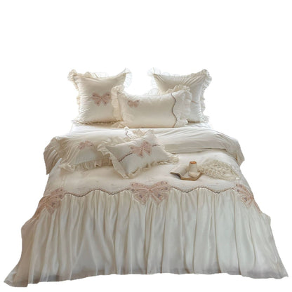 Romantisches Bettwäschenset mit Chiffon‑Volant, zarter Spitzen- und Schmetterlingsstickerei