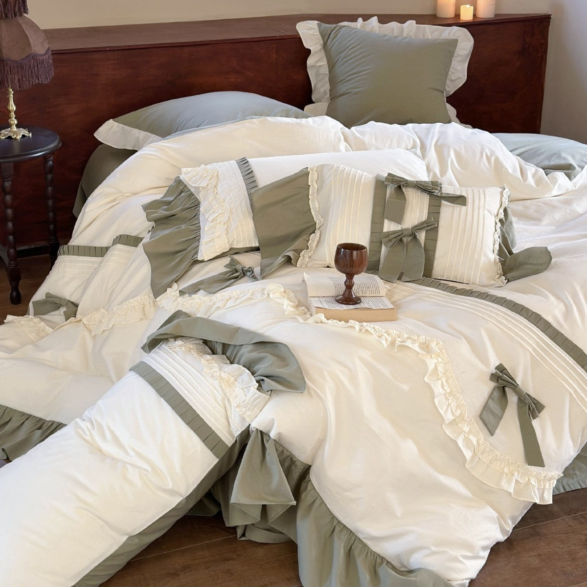 Bettwäsche-Set im Cottage-Chic mit geraffter Saumkante und Schleifenapplikation
