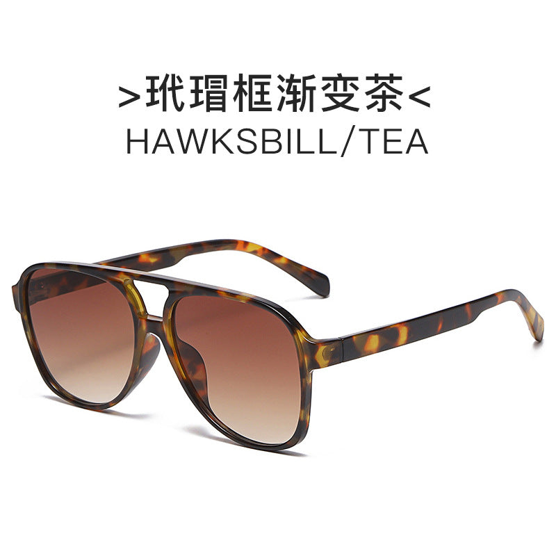 Damen elegante Sonnenbrille mit hochwertigem geometrischem Design Brehn