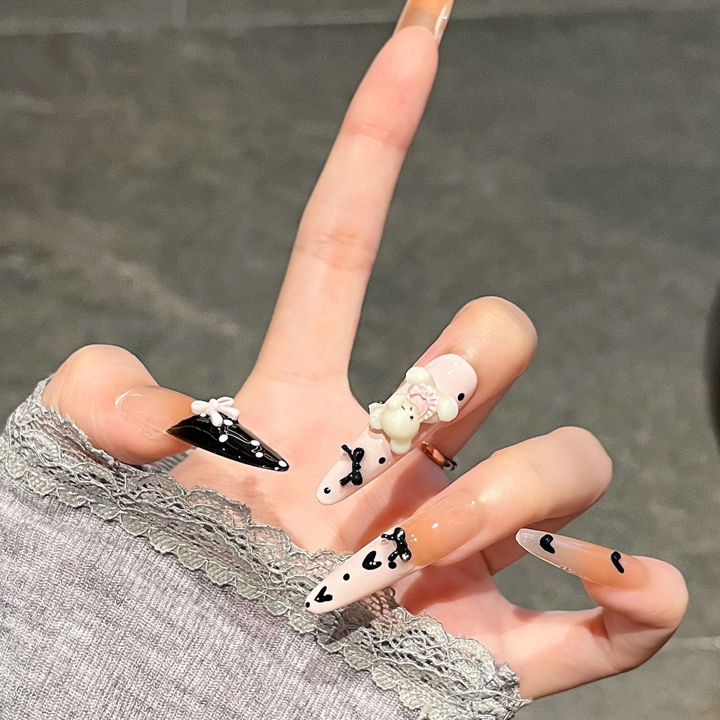 Kreative 3D-Charakter-Themen Druck-on Nagelkunst Brehn