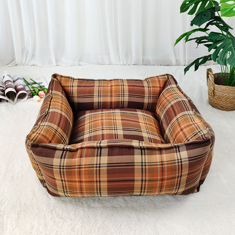 Bequemes quadratisches Hundebett